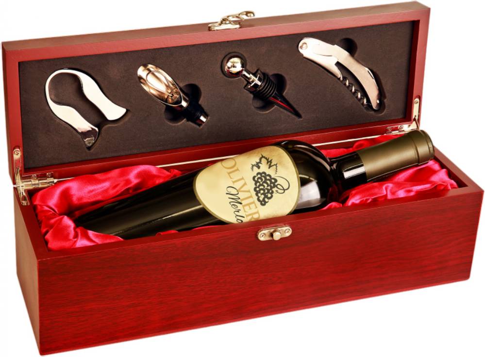 Wine Accessories in Mahogany Wood Wine Box